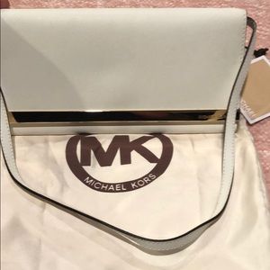 Michael kors leather hand bag never worn before